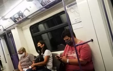 На схемите във вагоните от "Обеля" към "Младост" и летището трасе М3 също не е нанесено.