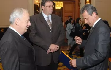 Пресконференция през 2007 г. за създаване на новото съдружие между "Луфтханза техник" и контролираното от "Химимпорт" "Бългериан авиейшън груп", впоследствие преименувано на "Бългериан еъруйез груп". В момента "Бългериан еъруейз груп" има 24,9% дял в "Луфтханза техник София" ООД.