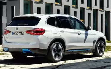 BMW Group ще влезе в нормите благодарение на ръста в продажбите на електромобили и зареждащи се хибриди.