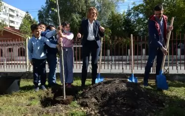 Парковете в София ще осъмнат с табели "Частна собственост"