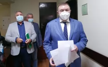 Как се мачка чума предизборно