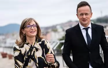  Захариева е на гости в Будапеща на колегата си Петер Сиярто седмица по-късно