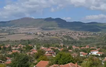 Гледка към Билка, Трънак и още едно село - Соколец, най в далечината.