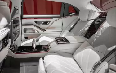  Mercedes-Maybach S-Class - интериор