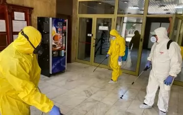 Мерки имаше при първата вълна на ковид. Сега мерки почти няма. Разликата е очевадна.