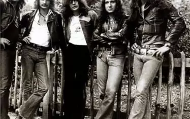 „Юрая Хийп“ през 1973 г. (отляво-надясно) Лий Кърслейк, Дейвид Байрън, Гари Тейн, Микс Бокс и Кен Хенсли. 