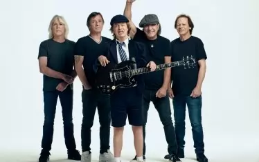 AC/DC се завръщат на сцената след 7 години