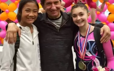  С отличили се възпитанички от школата му по време на състезание.