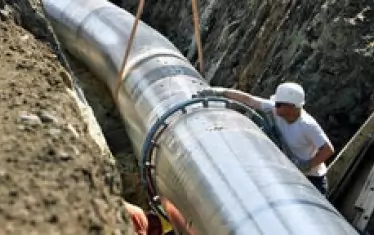 Полша поиска Газпром да свали още цената на природния газ 