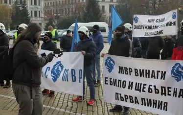 Заформи се силен отпор срещу замразяването на бюджетни заплати