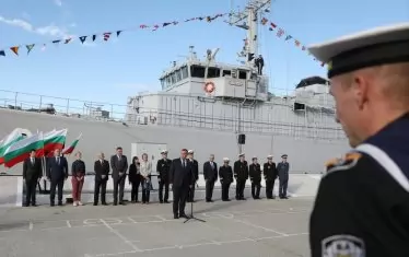 Правителството пусна договора за военните кораби за 1 млрд.лв