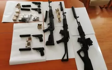 Петима са арестувани за незаконно производство на оръжия