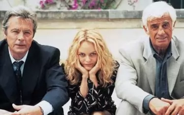 Един от последните по-значими филми с негово участие - "Бащи трепачи", където си партнира с Жан-Пол Белмондо и Ванеса Паради.