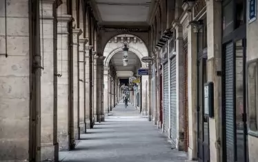 Видяхме големите европейски столици, иначе гъмжило от местни и туристи, призрачно пусти.