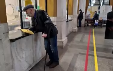 Хакерската атака срещу "Български пощи" през април блокира раздаването на пенсиите.