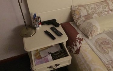 Част от банкнотите от чекмеджето на снимките с Борисов са истински