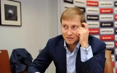 Руският бизнесмен през последните месеци упорито е опитвал да закупи отново футболен клуб.