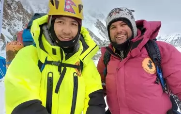 Атанас Скатов и зачисленият му от организаторите на ексредицията местен водач