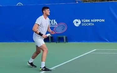 Александър Лазаров единствен от българите не успя да спечели мач в пресявките.