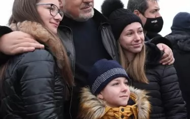 "Спазвам дистанция, как да не спазвам!"