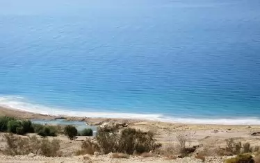 Мъртво море предлага лечебни спа процедури.