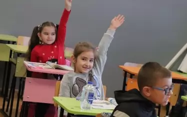 Дори някои отлични ученици са натрупали дефици в обучението си, свидетелстват родители и учители.