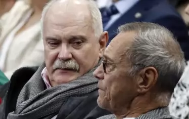  С брат си Никита Михалков.