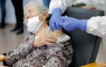 80-те процента неваксинирано население все повече ще тежат на малцината ваксинирани българи.