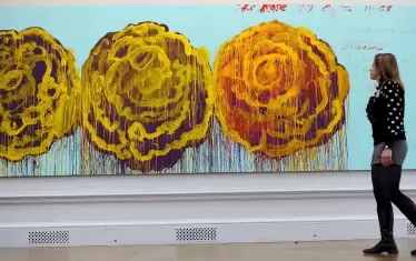 „Розата (III)“ в Кралската академия на изкуствата в Лондон. 