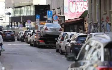 Софиянци искат местене на колите преди чистене на улица