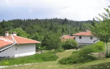 Базата на прокуратурата в местността Цигов чарк са къщички сред природата..