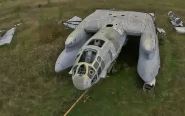 Днес корпусът на VVA-14 лежи самотен на тревата в музея, а около него са пръснати части от крилата и други детайли.