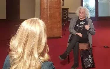 Челист №1 в света Миша Майски зад кулисите на зала "България".