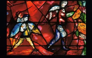  Детайл от витража в Чичестър.