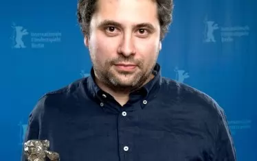 Румънецът Раду Жуде спечели съвсем истинска "Златна мечка" от виртуално проведеното издание на "Берлинале".