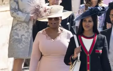 Уинфри бе сред гостите на сватбата на малкия принц и цветнокожата актриса преди три години.