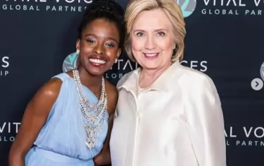  С Хилари Клинтън.