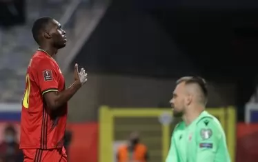 Нападателят на "Кристъл Палас" Кристиан Бентеке току що е отбелязал шестото попадение за Белгия срещу Беларус.