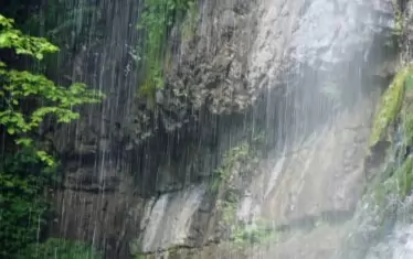  Водопадът Скакля