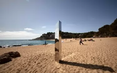 В Испания маските вече са задължителни и на плажа