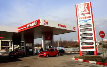 След срещата с "ЛУКойл" президентът похвали компанията, че е свалила цените.