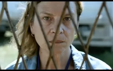 Великолепната Ясна Джуричич в ролята на преводачката Аида.