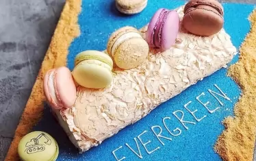 Руски сладкарски цех моментално отразява новината с идея за сладкиш.