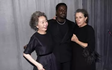 Победителите в три от четирите актьорски категории, без Антъни Хопкинс, който остана от другата страна на океана и не присъства на церемонията. 



