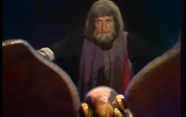 Орелът с Гандалф на гърба.