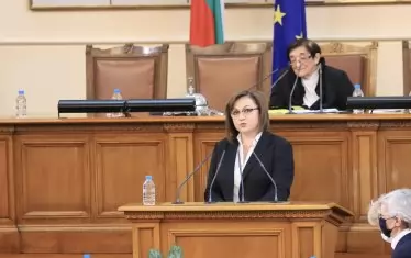 Корнелия Нинова