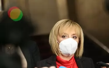 Мая Манолова