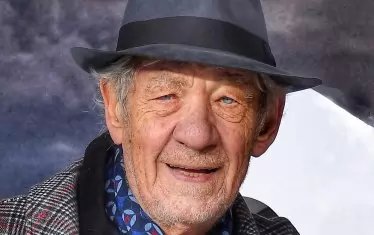 На 81 сър Иън Маккелън ще играе Хамлет