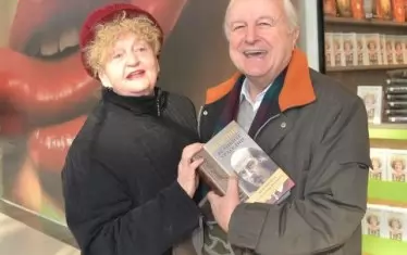 С Татяна Лолова през 2012 г. на представянето на неговия Шекспиров превод "Велики трагедии".