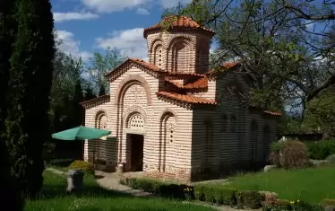   Средновековната църква "Св. Георги"